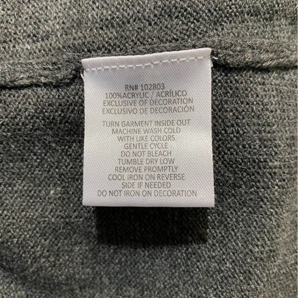 Briggs Scalloped Sweater With Rhinestone Accent Size Medium - Picture 7 of 7